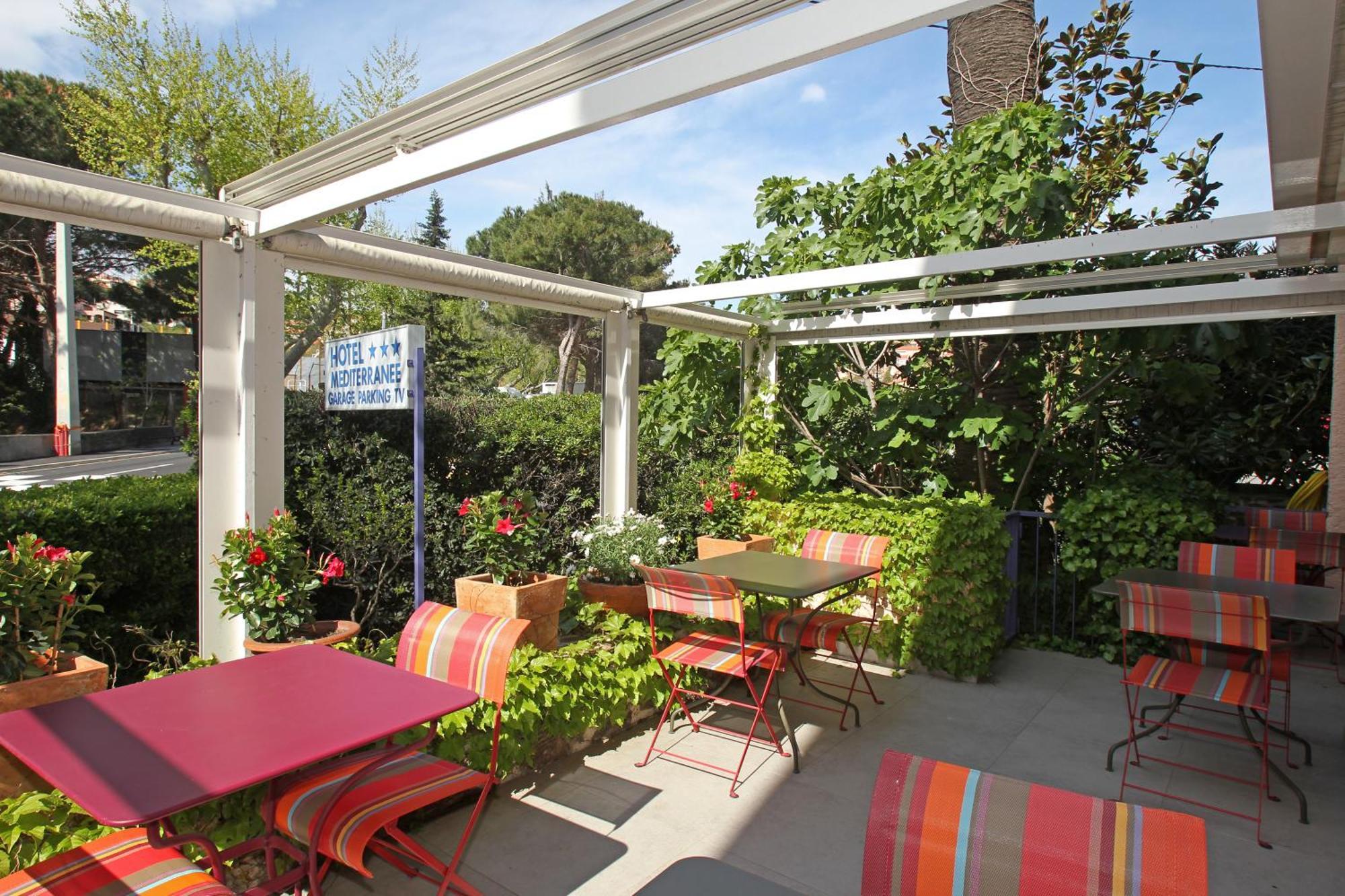Hotel Mediterranee Колюр Екстериор снимка