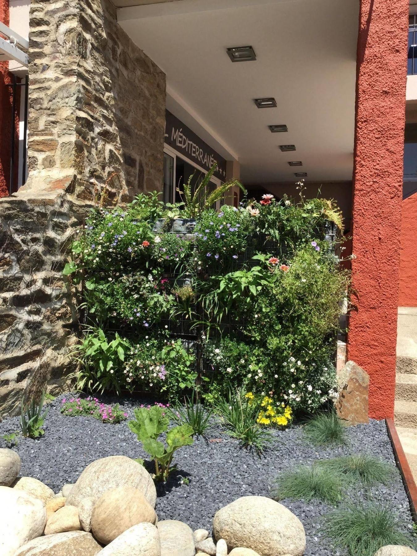 Hotel Mediterranee Колюр Екстериор снимка